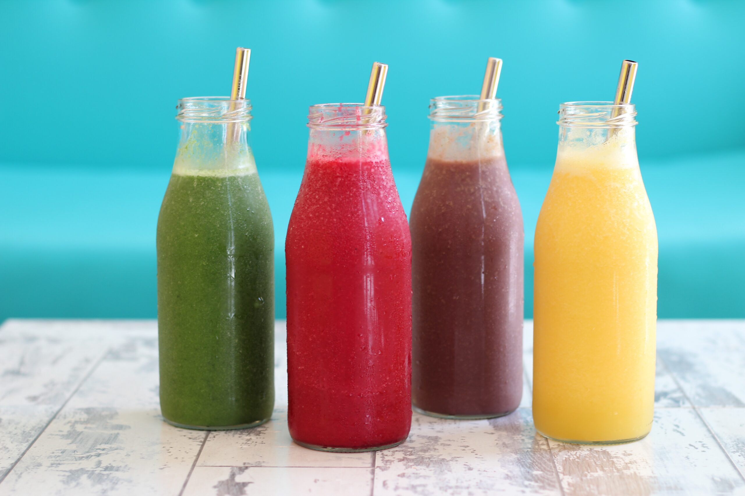 You are currently viewing 7 Hormone Balancing Smoothies for Perimenopause UK | Boost Energy & Mood